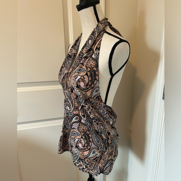 Chic Paisley Halter Top open back top - Picture 2 of 6